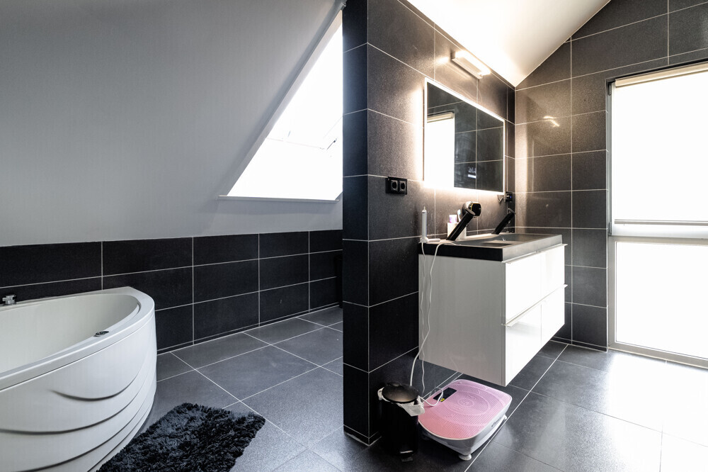 Tageslichtbadezimmer DG  