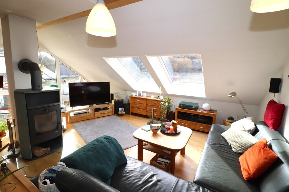 TV-Ecke mit Kamin OG