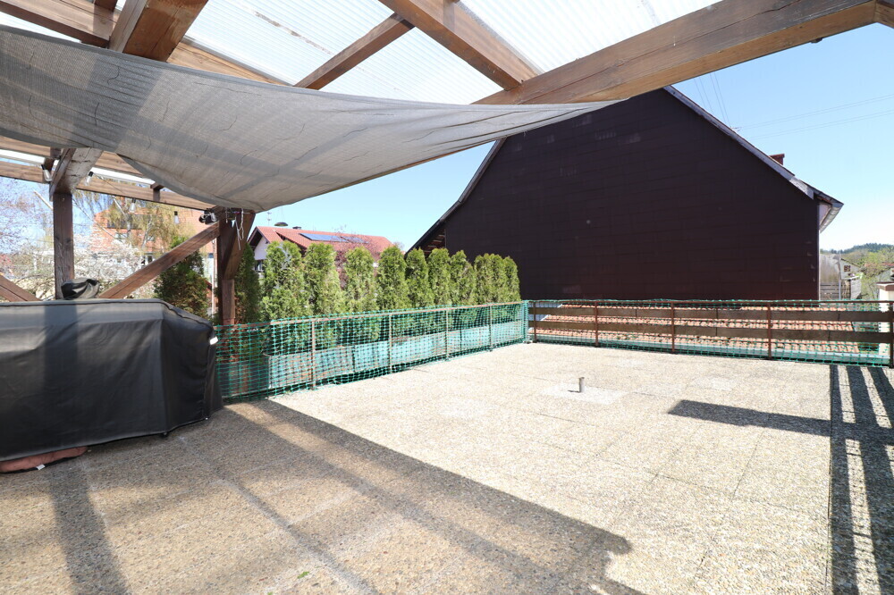 Überdachte Dachterrasse
