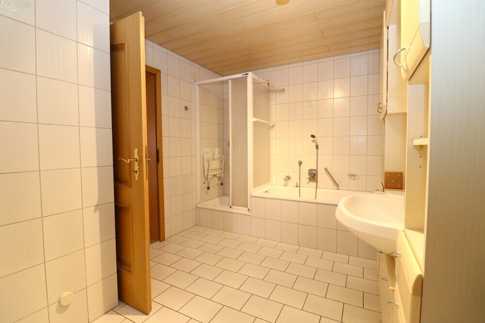 Bad 2. OG Wohnung 2