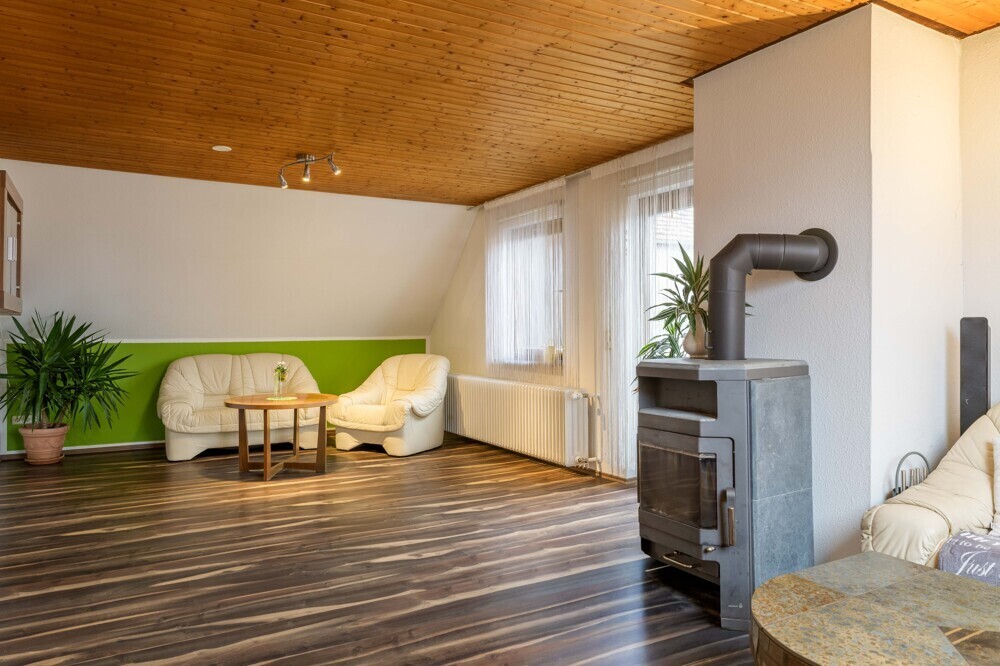 Wohn-/ Esszimmer (DG) 