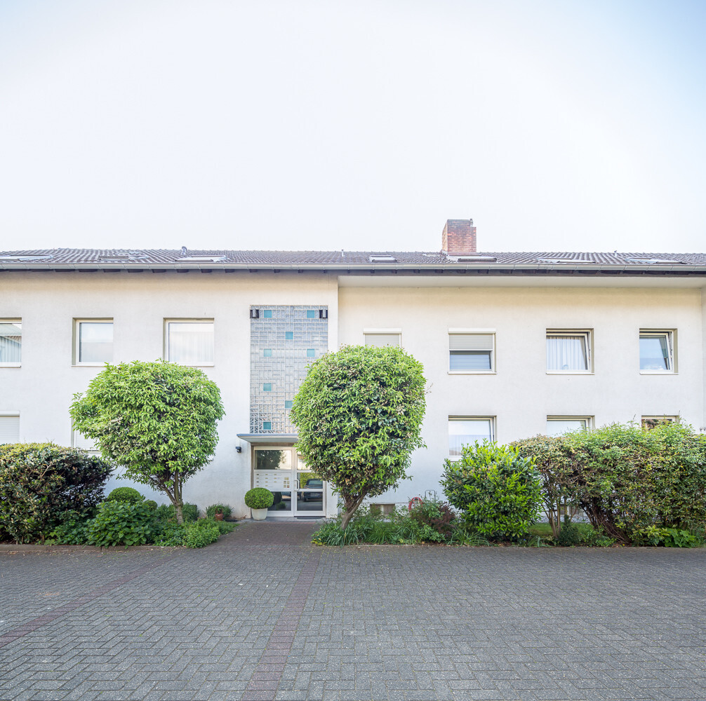 AUSSENANSICHTarbeitet