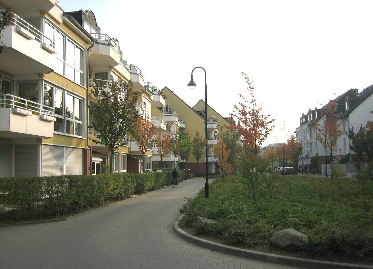 STRASSENANSICHT