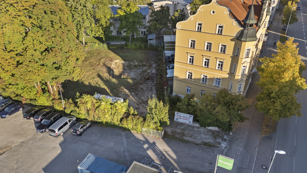 Grundstück