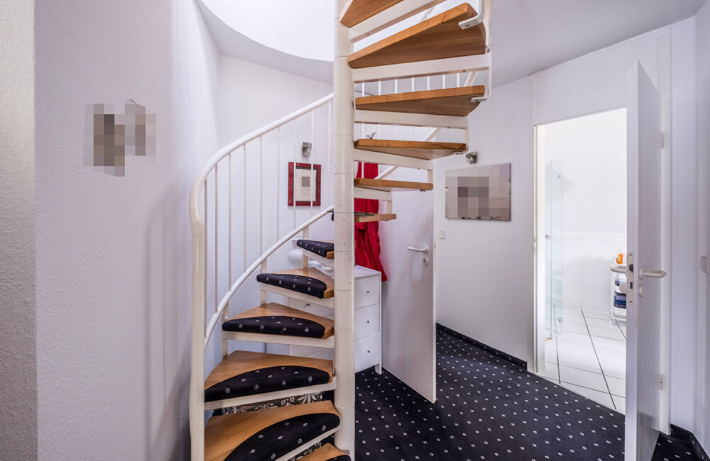 Treppe zur Empore