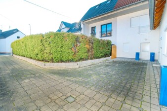 Zufahrt_Hof