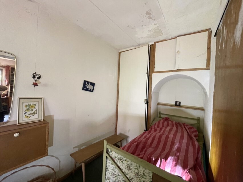 Schlafzimmer (2)