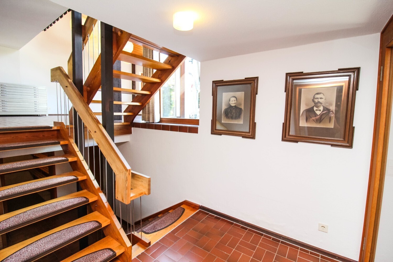 EG_Treppe_Treppenhaus zum Keller