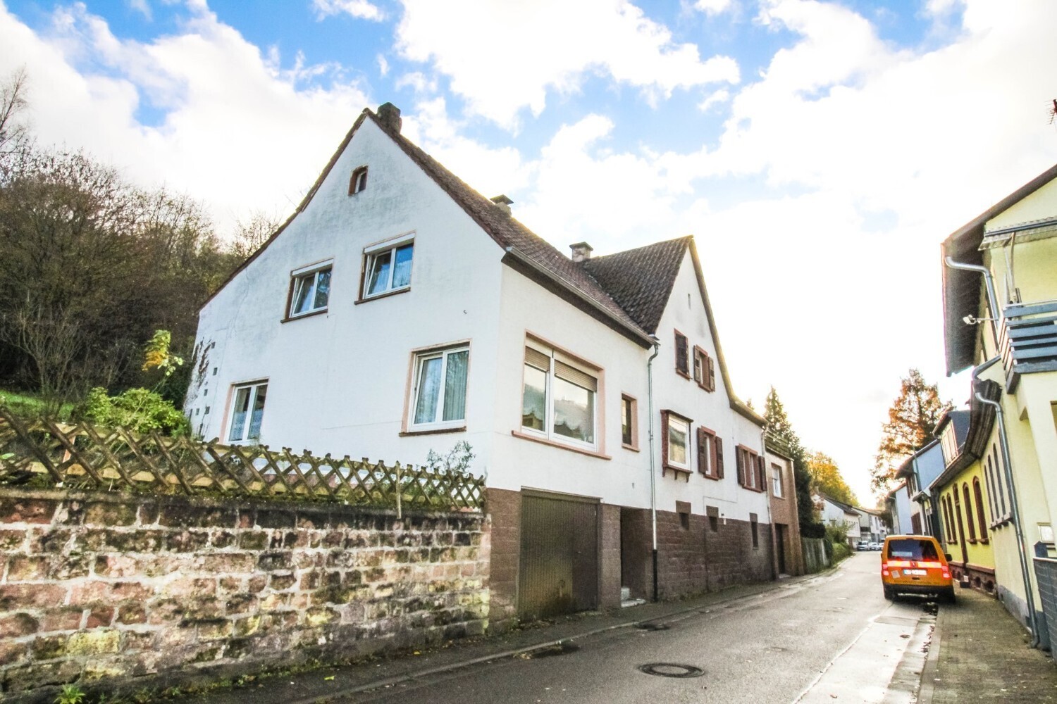 Außenansicht_Straße (2)