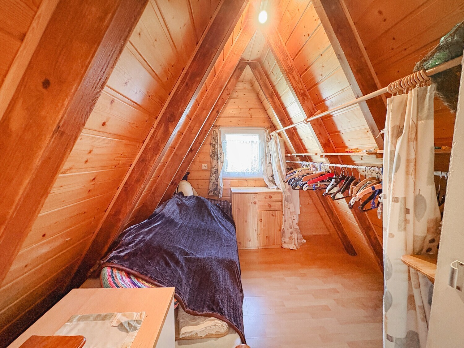 Schlafzimmer 2