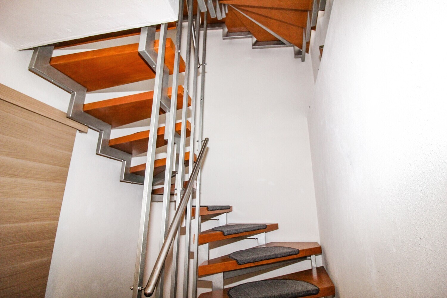 1.OG_Treppenhaus_Flur