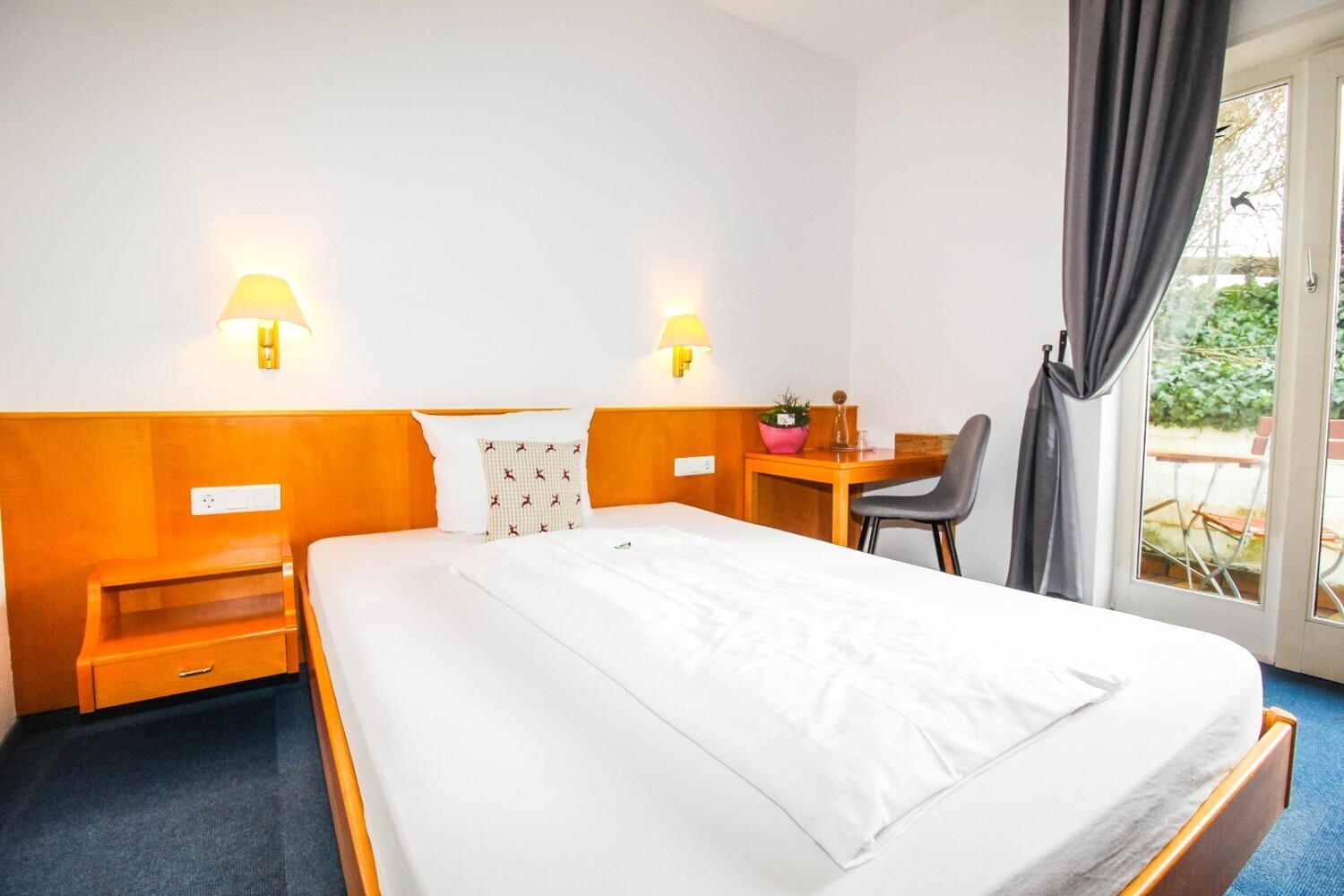 Gästehaus_OG_EZ mit Balkon_Zimmer 5