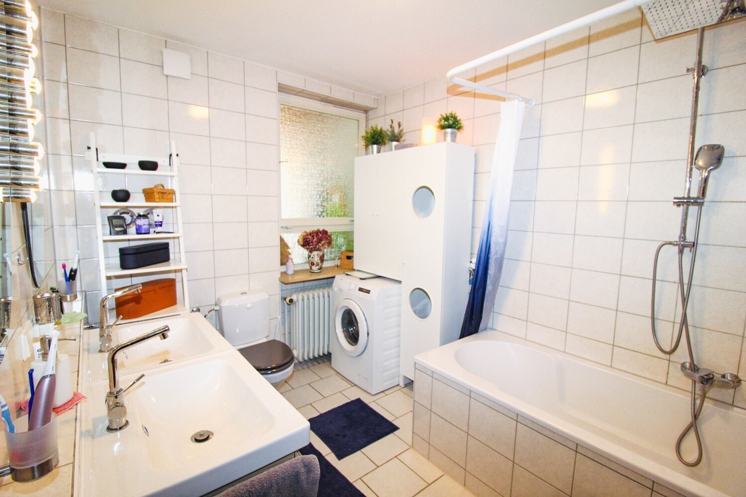 2-FH_OG-Wohnung_Badezimmer