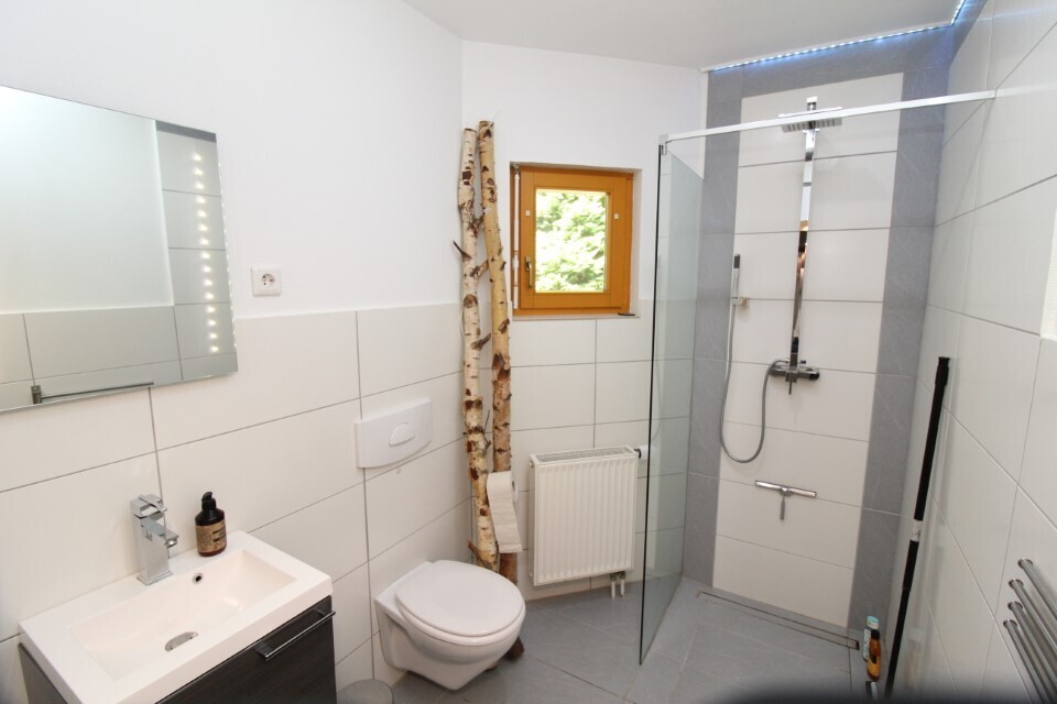 OG_Gäste WC_Duschbad (5) (Benutzerdefiniert)