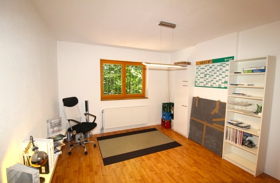 Büro 1
