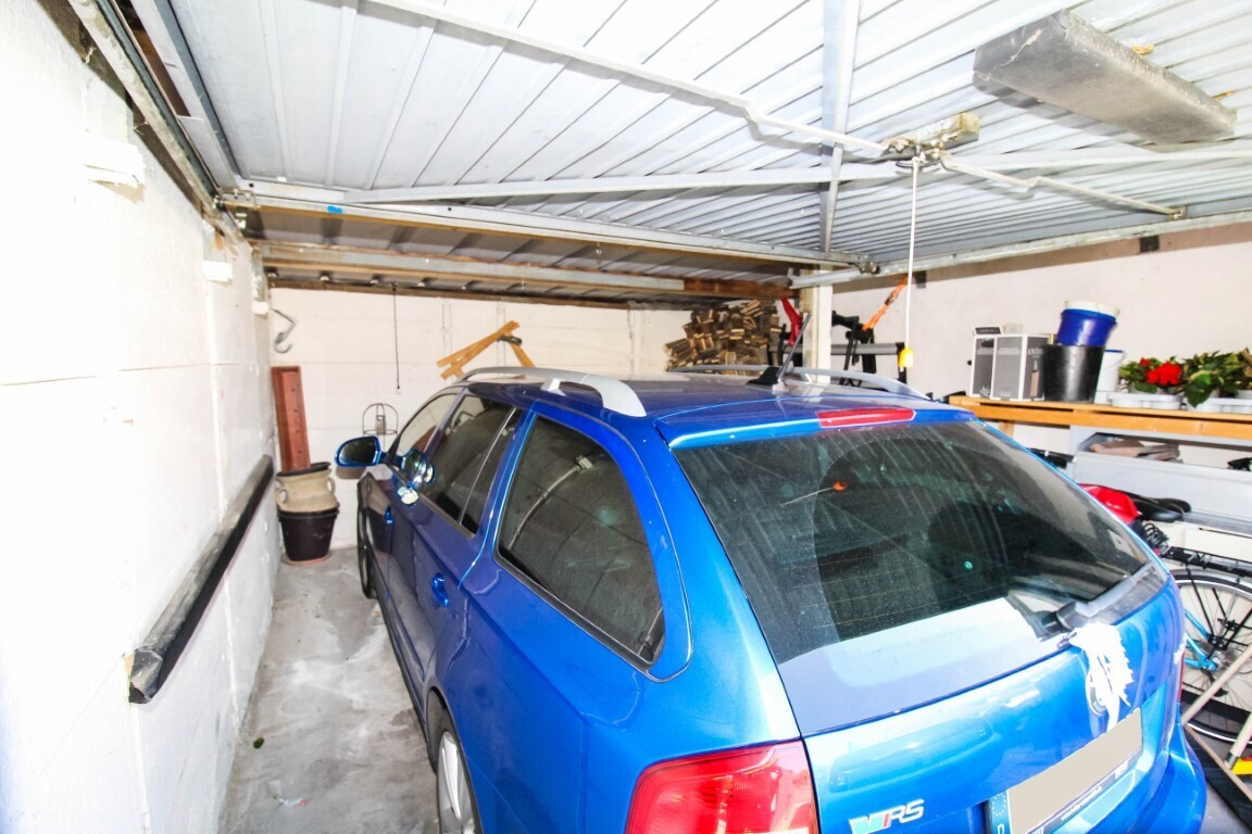 Aussen_Garage