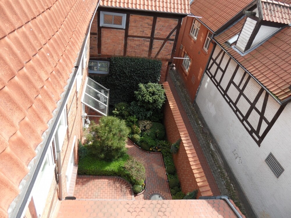 Blick vom Balkon in den Innenhof