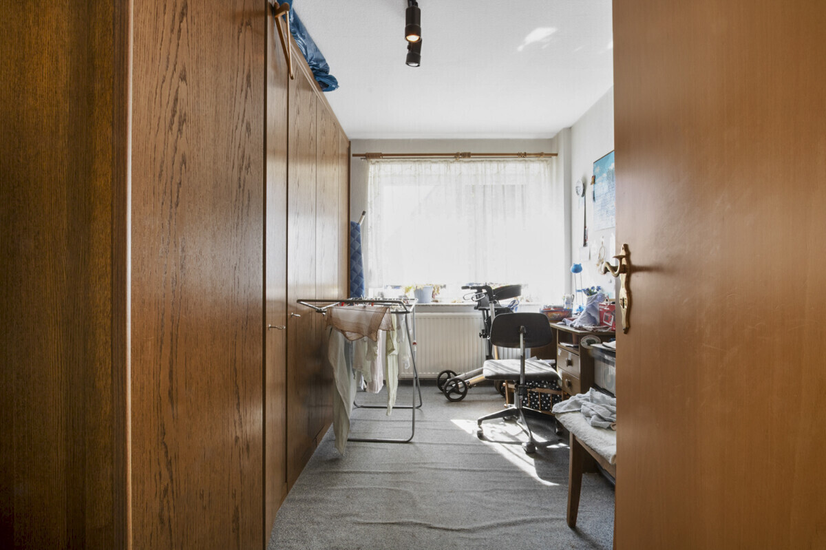 Arbeitszimmer (EG)