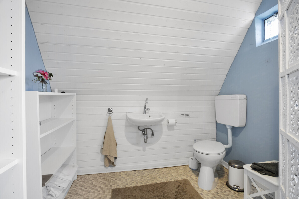 3. Schlafzimmer mit WC