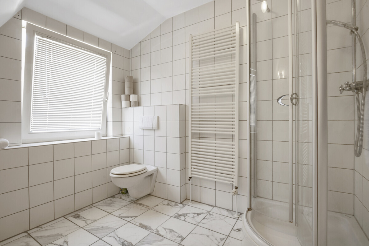 Badezimmer (OG)