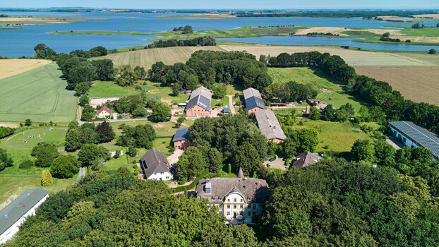 Großzügiges Gutshaus an der Ostsee