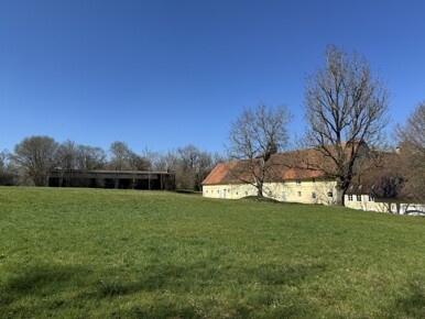 Hofgut mit Ackerflächen, ca. 60 ha