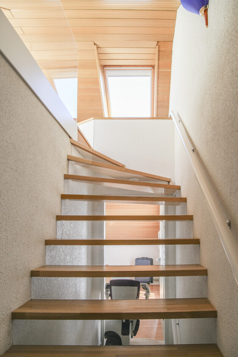 Treppe in den Spitzboden
