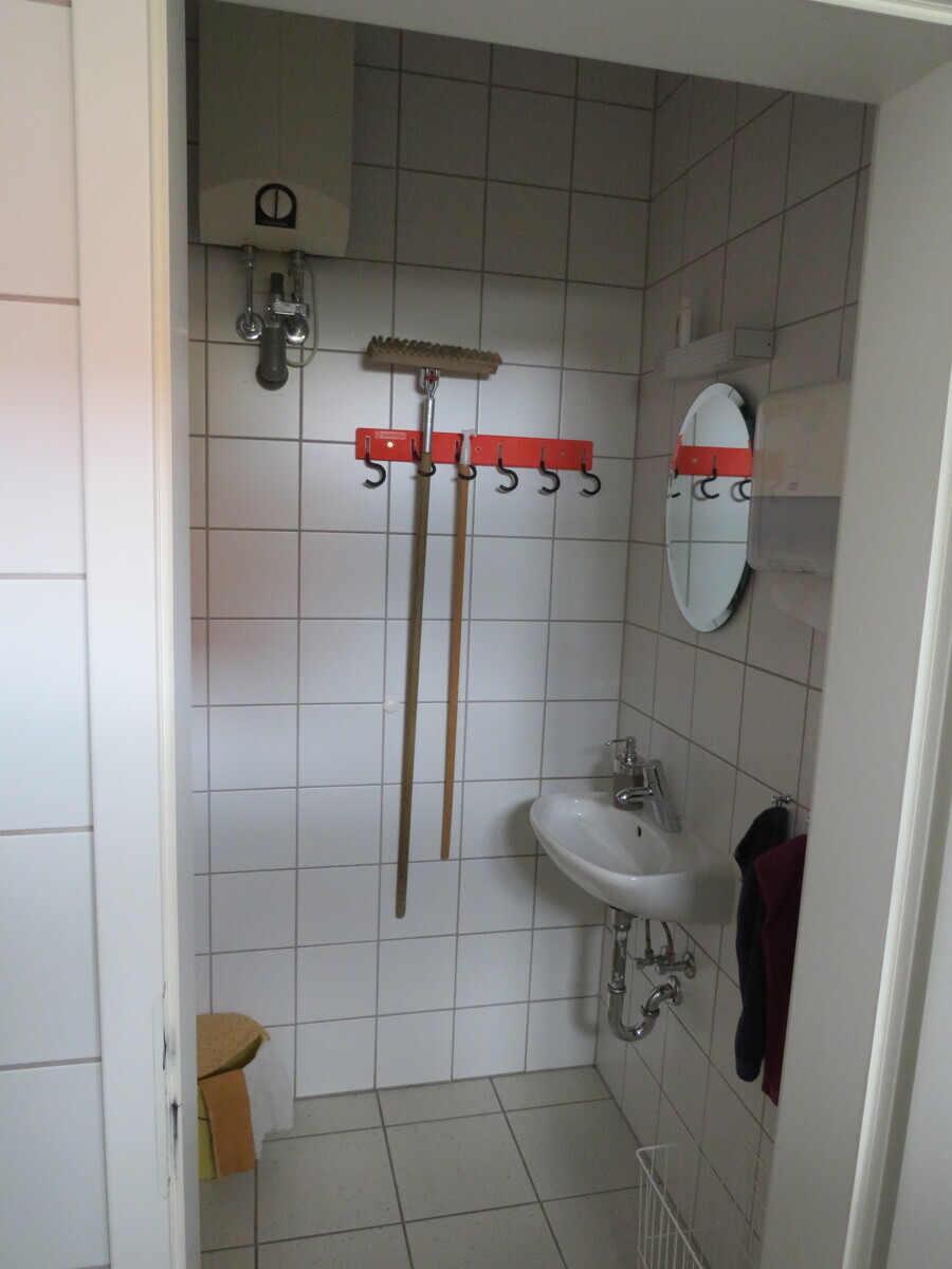 Vorraum / Toilette 1