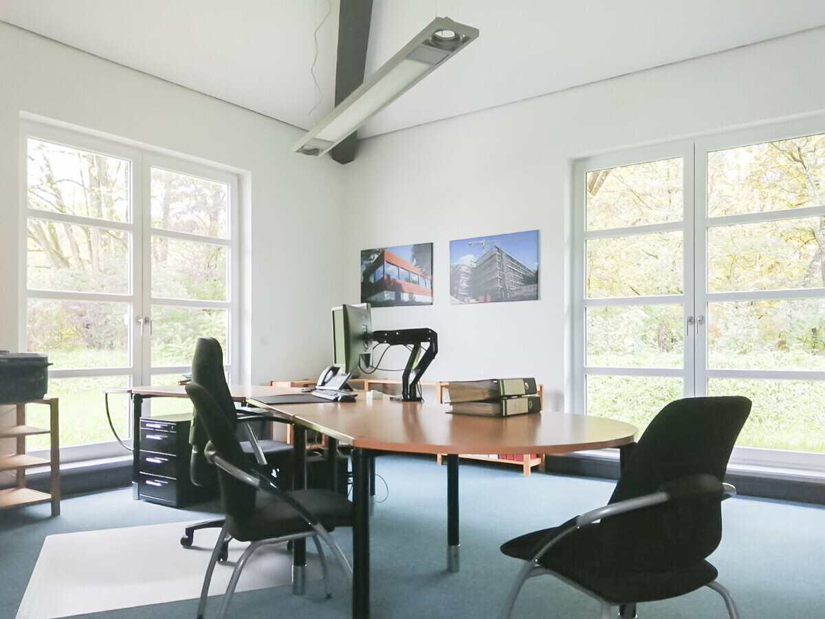 Büro 1