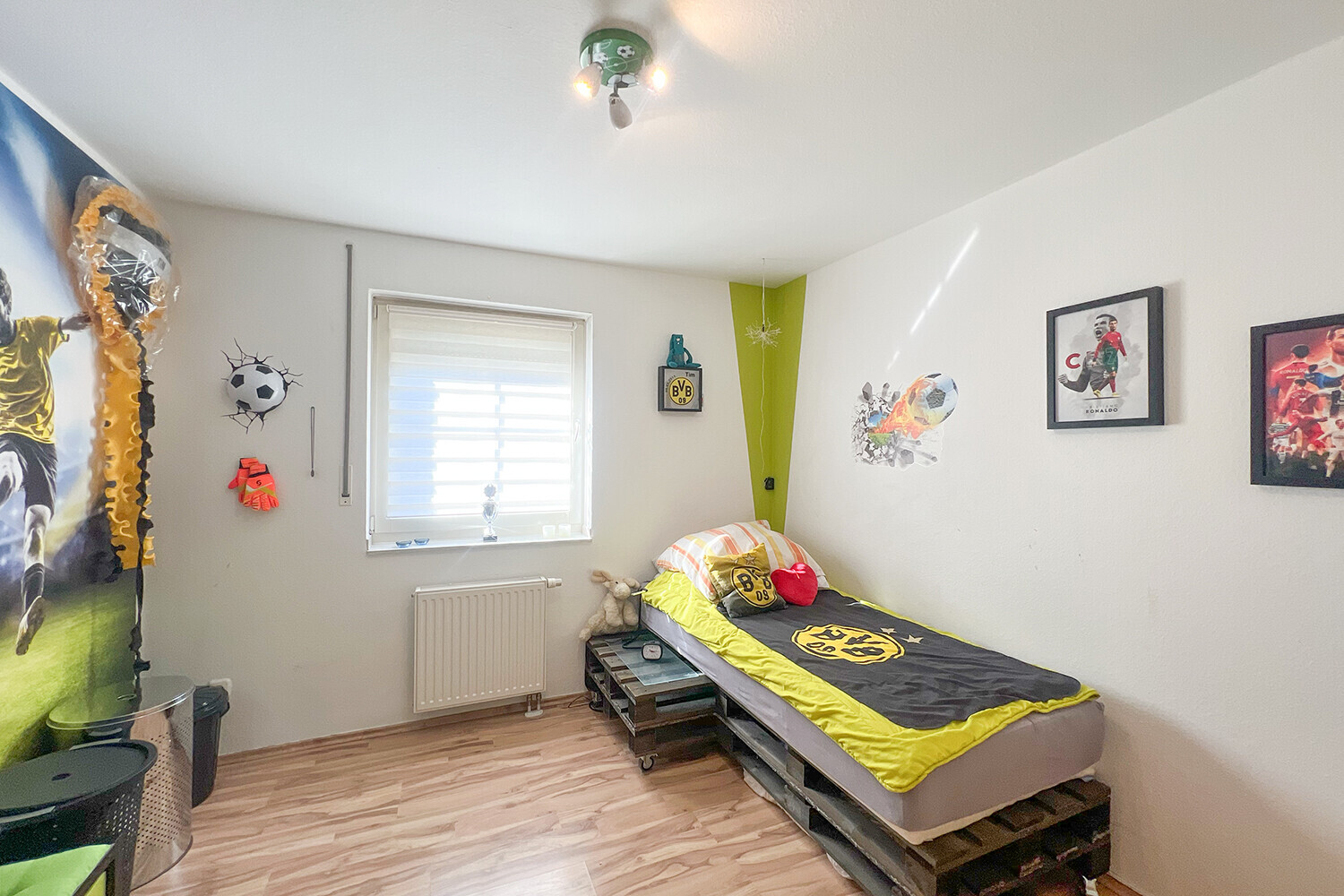 Schlafzimmer 2 OG
