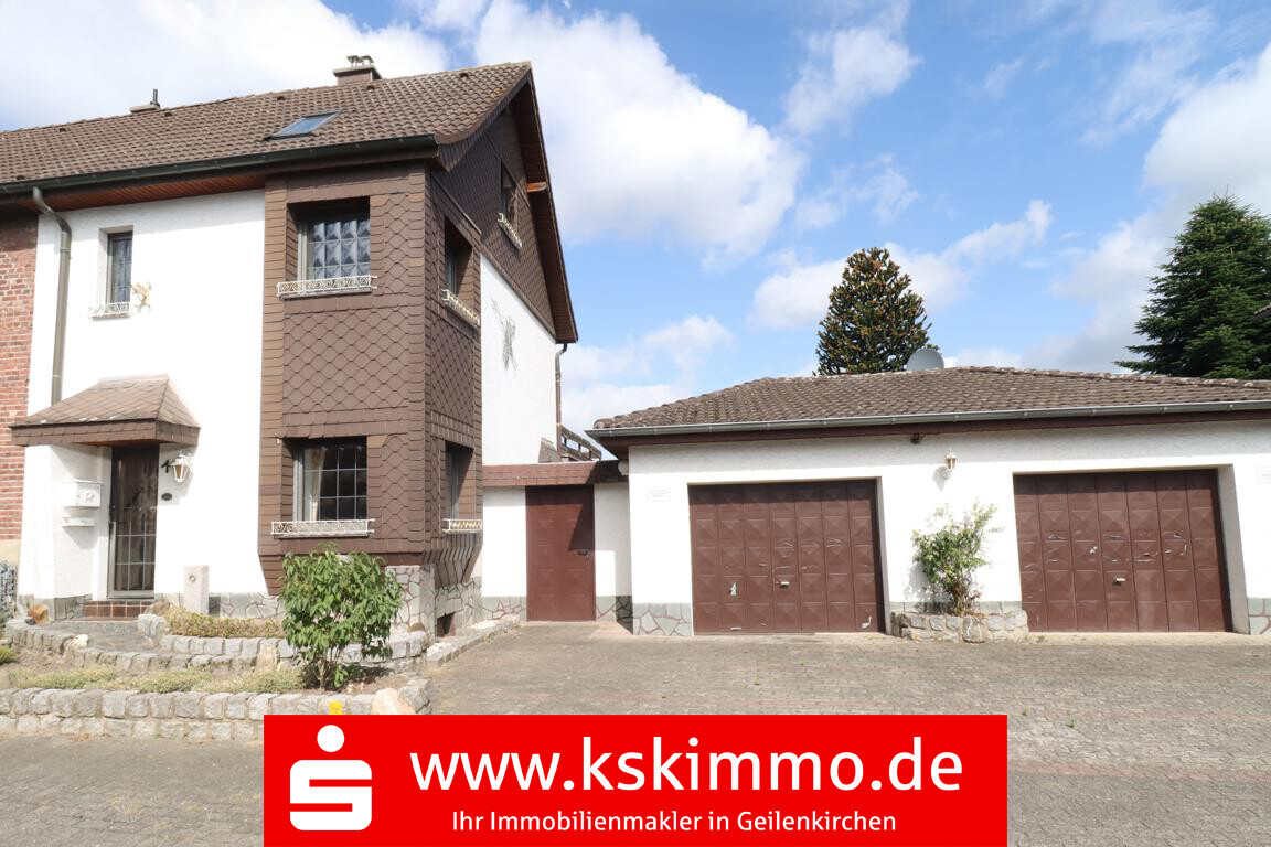 Geilenkirchen - Bauchem: Doppelhaushälfte mit Garten, Terrasse und Doppelgarage