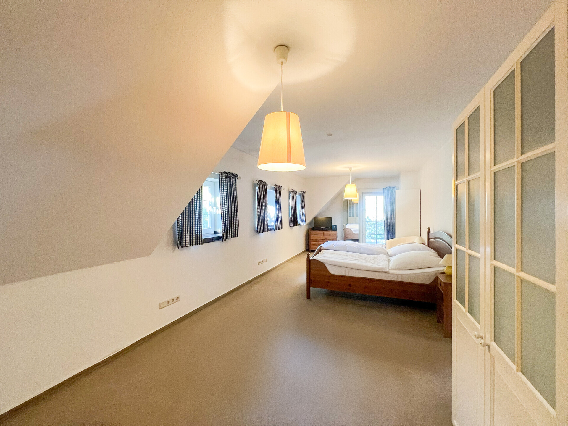 Elternschlafzimmer OG1