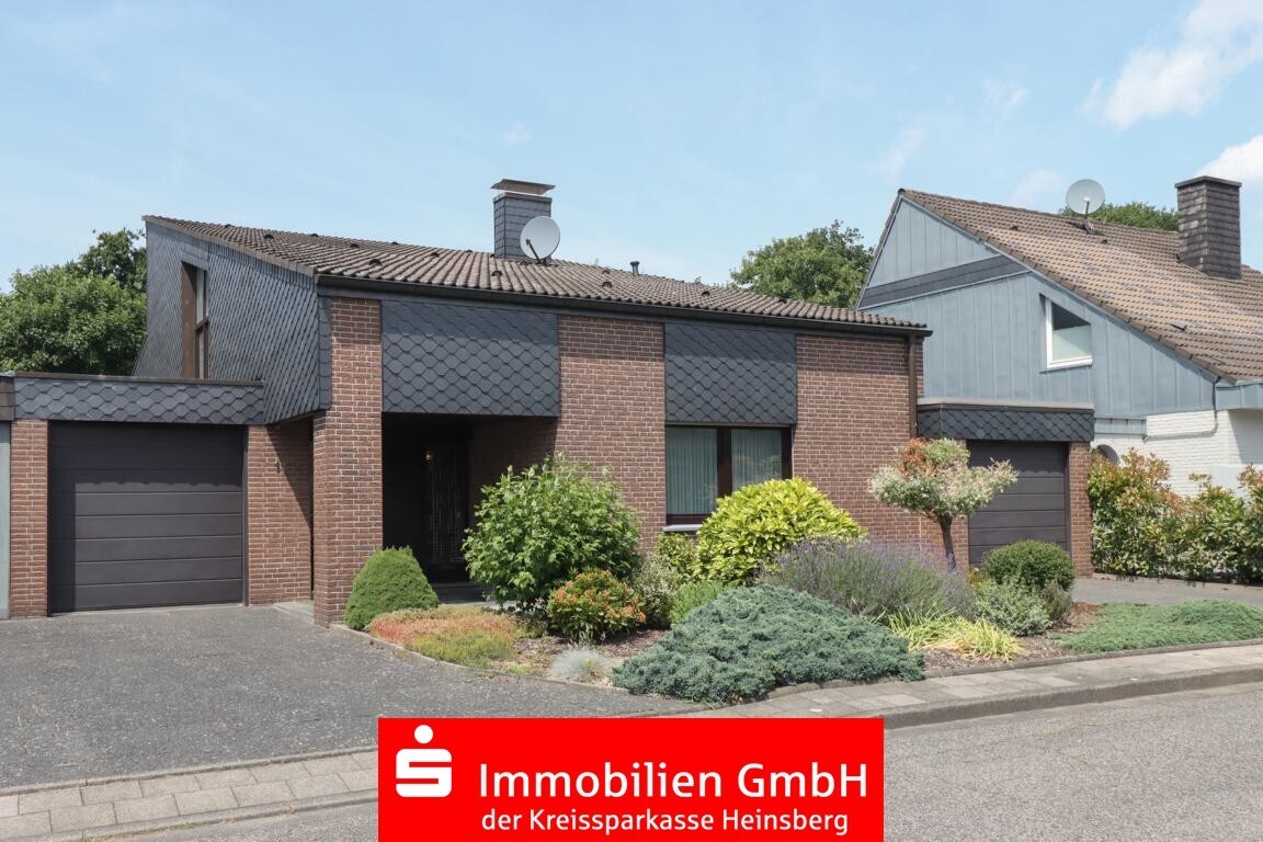 Einfamilienhaus mit schöner Architektur von Ihrem Immobilienmakler in Übach-Palenberg