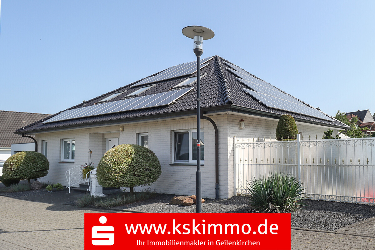 Immobilienmakler - Schönes Einfamilienhaus mit Garten und Pool in Geilenkirchen