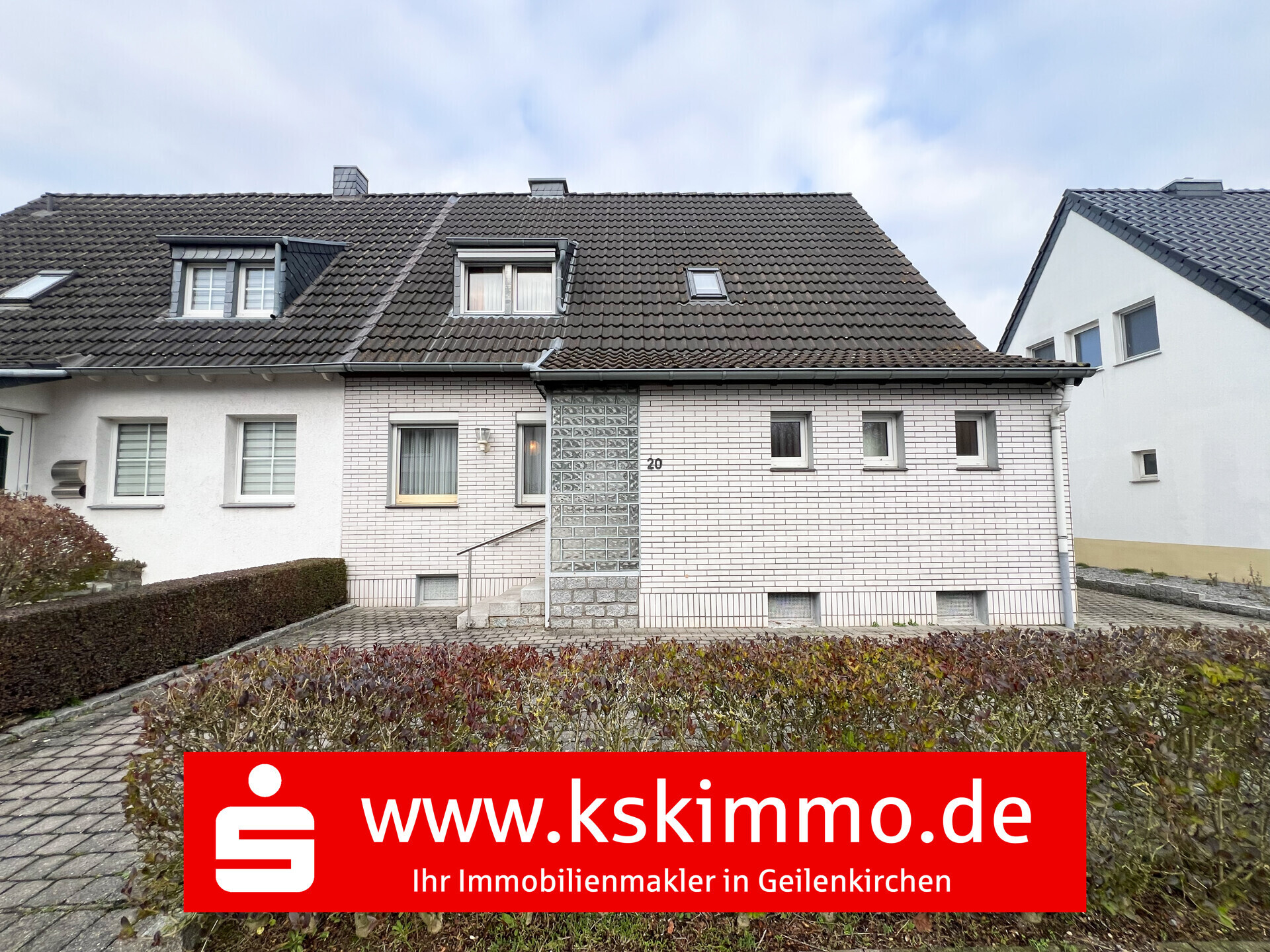 Doppelhaushälfte mit zwei modernisiertenn Bädern in Geilenkirchem-Bauchem