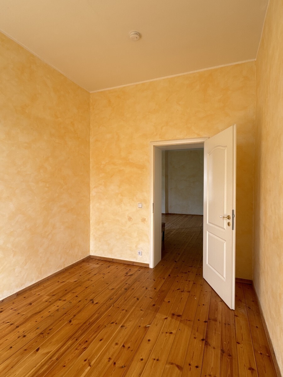 Kinderzimmer / Büro / Ankleide