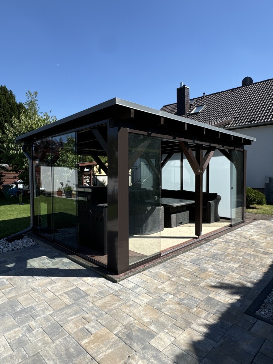 Pavillon im Garten 