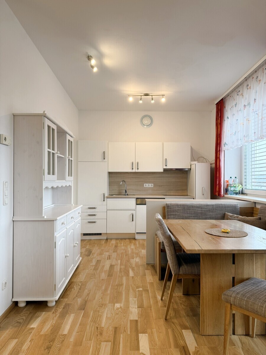 Küche und Esszimmer