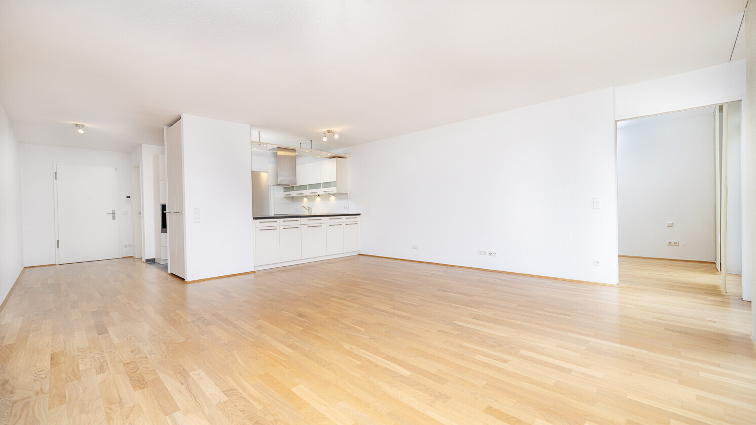 Wohnzimmer - Essbereich - Küche