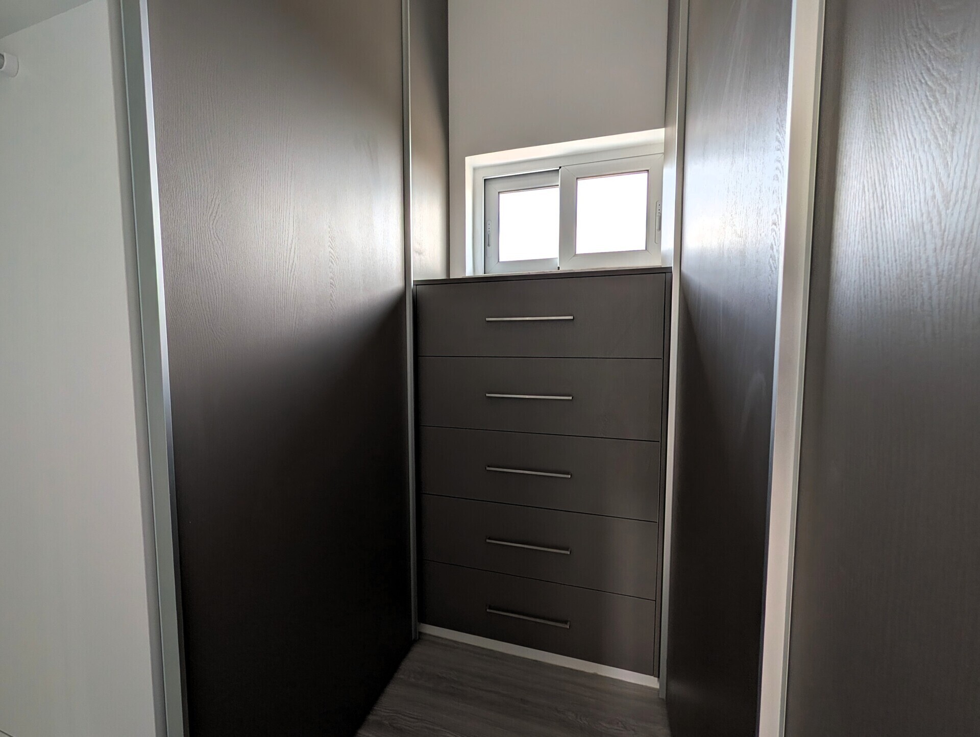Begehbarer Kleiderschrank