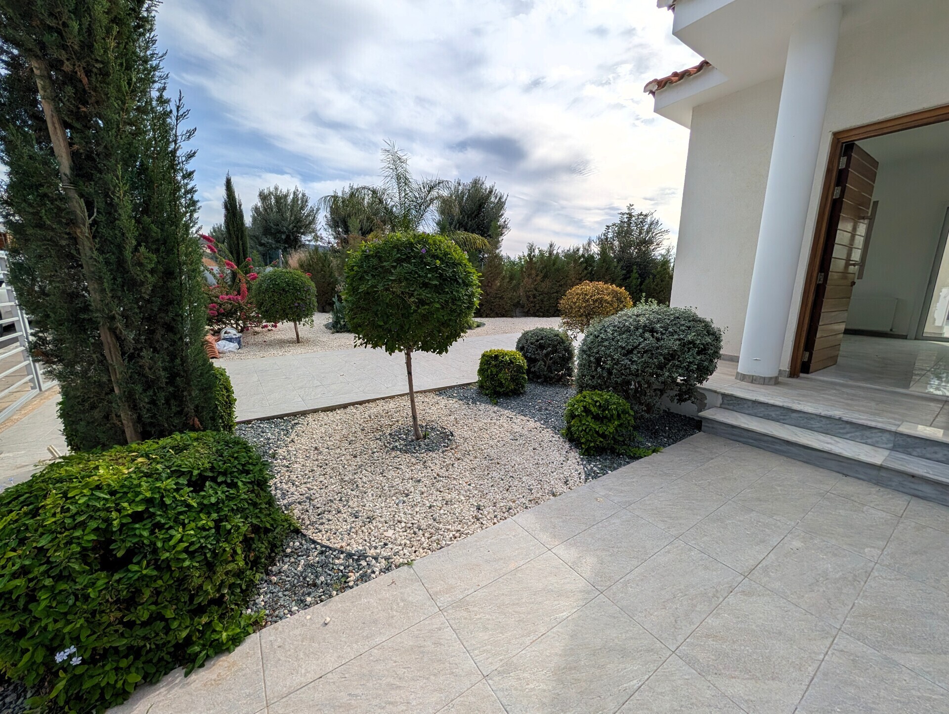 Eingangsbereich Garten