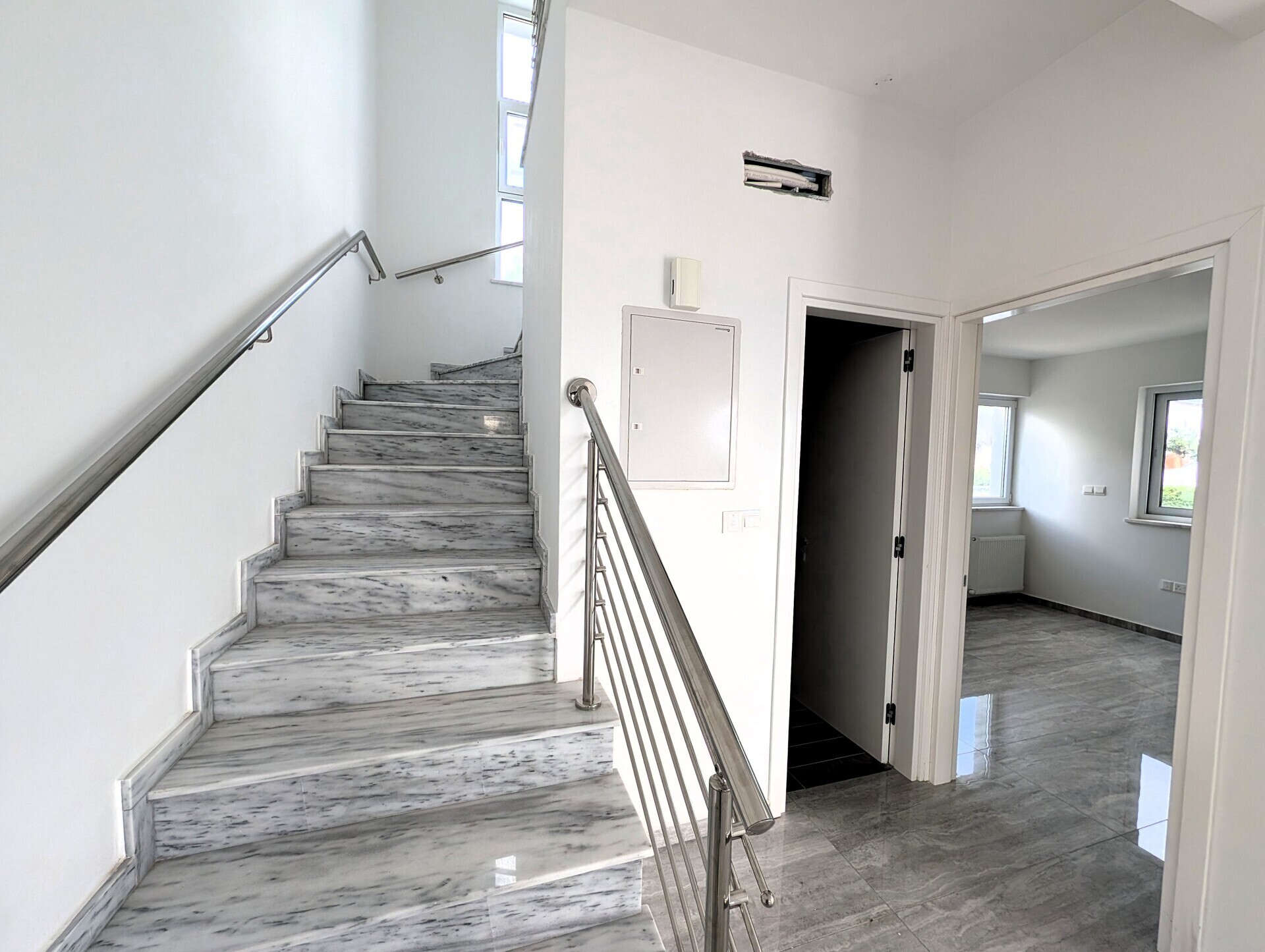 UG Treppe Schlafzimmer Bad