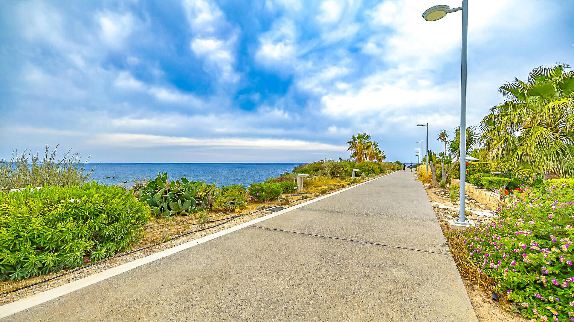 Weg zum Coral Bay Hauptstrand