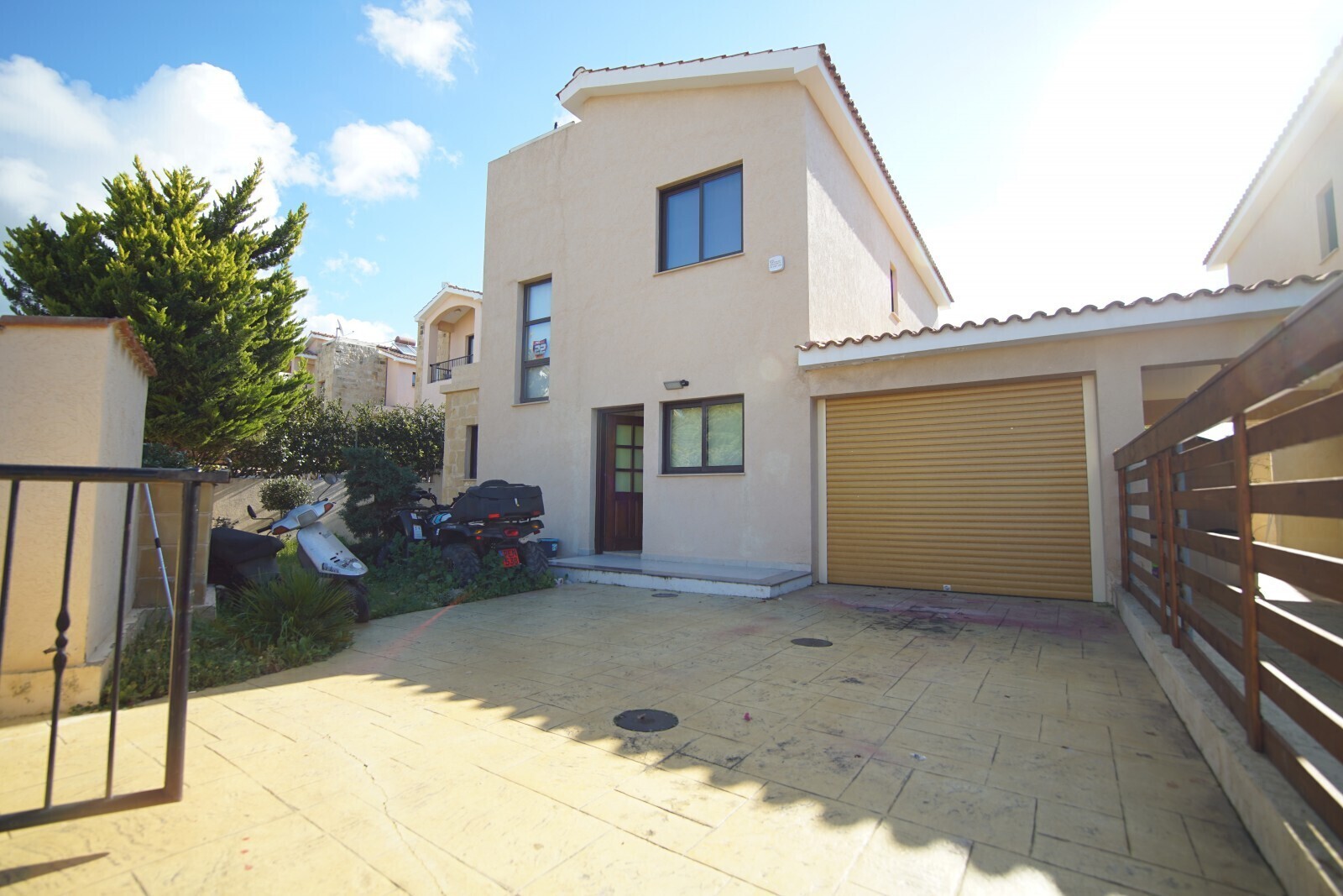 Haus mit Garage