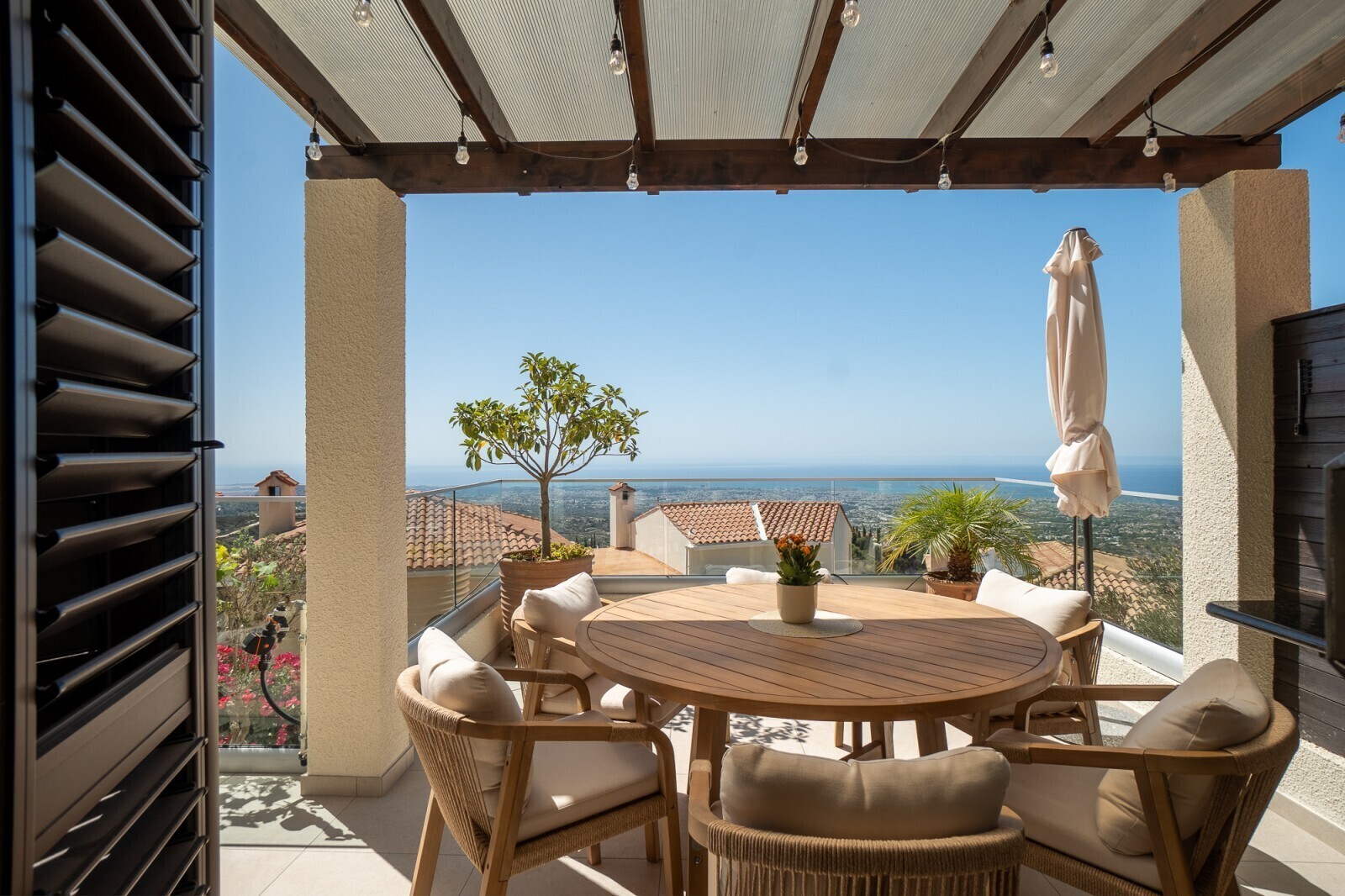 Villa Balkon Meerblick