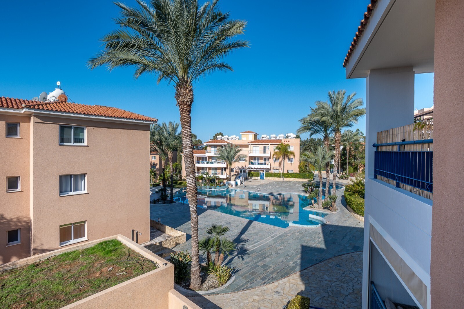 Balkon Pool Aussicht