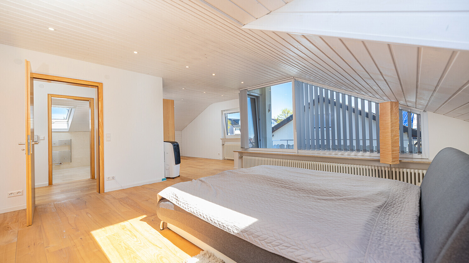 DG Schlafzimmer 1