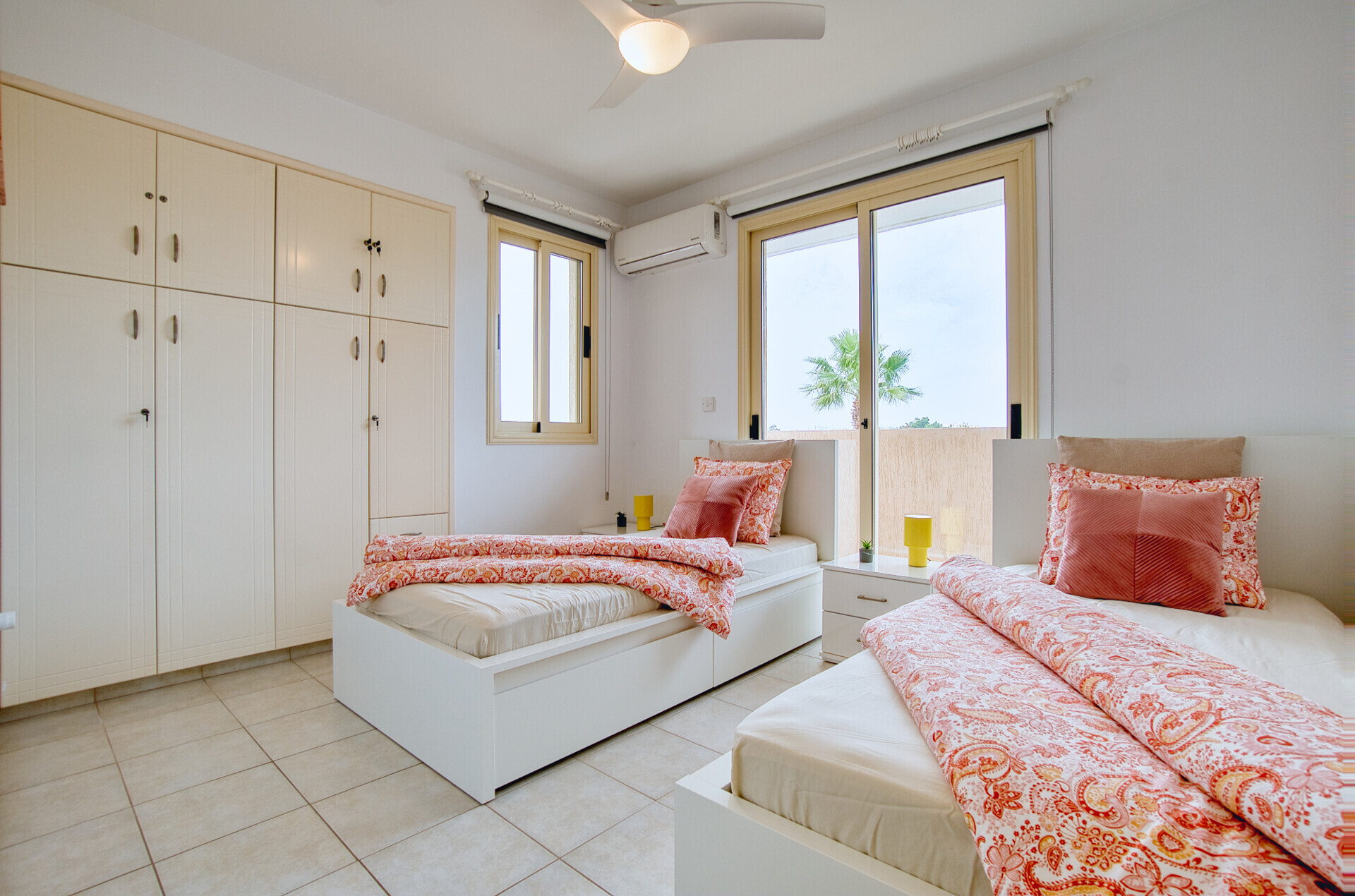 Schlafzimmer 2