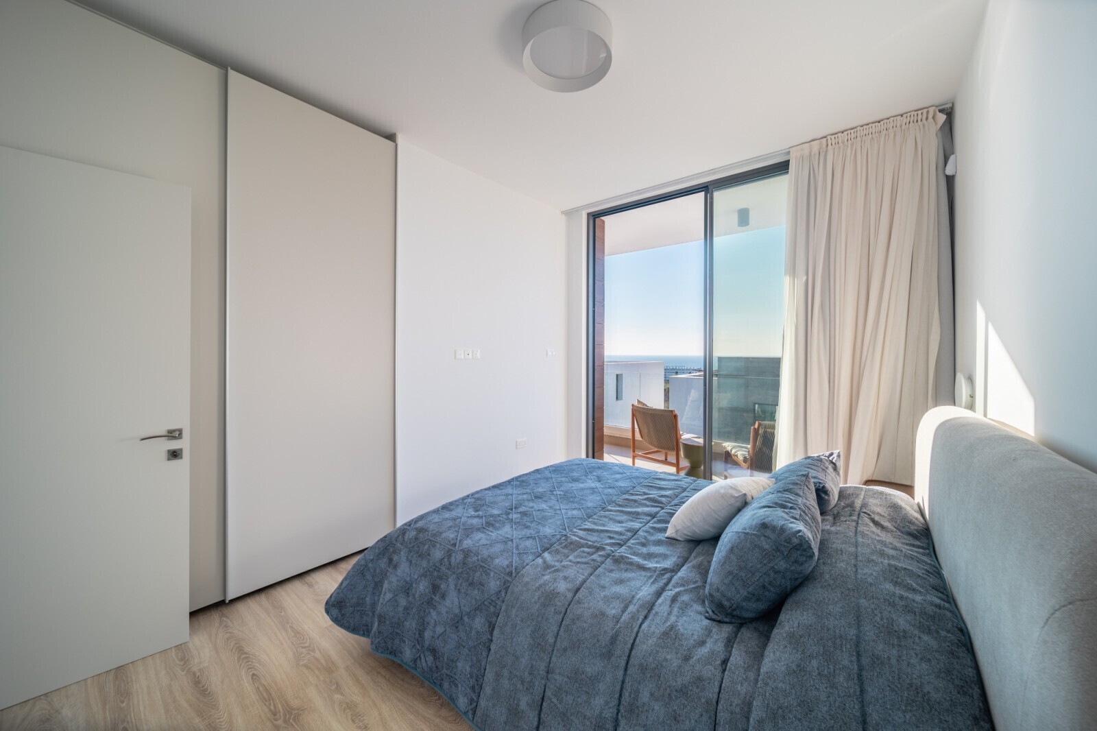 Schlafzimmer 2