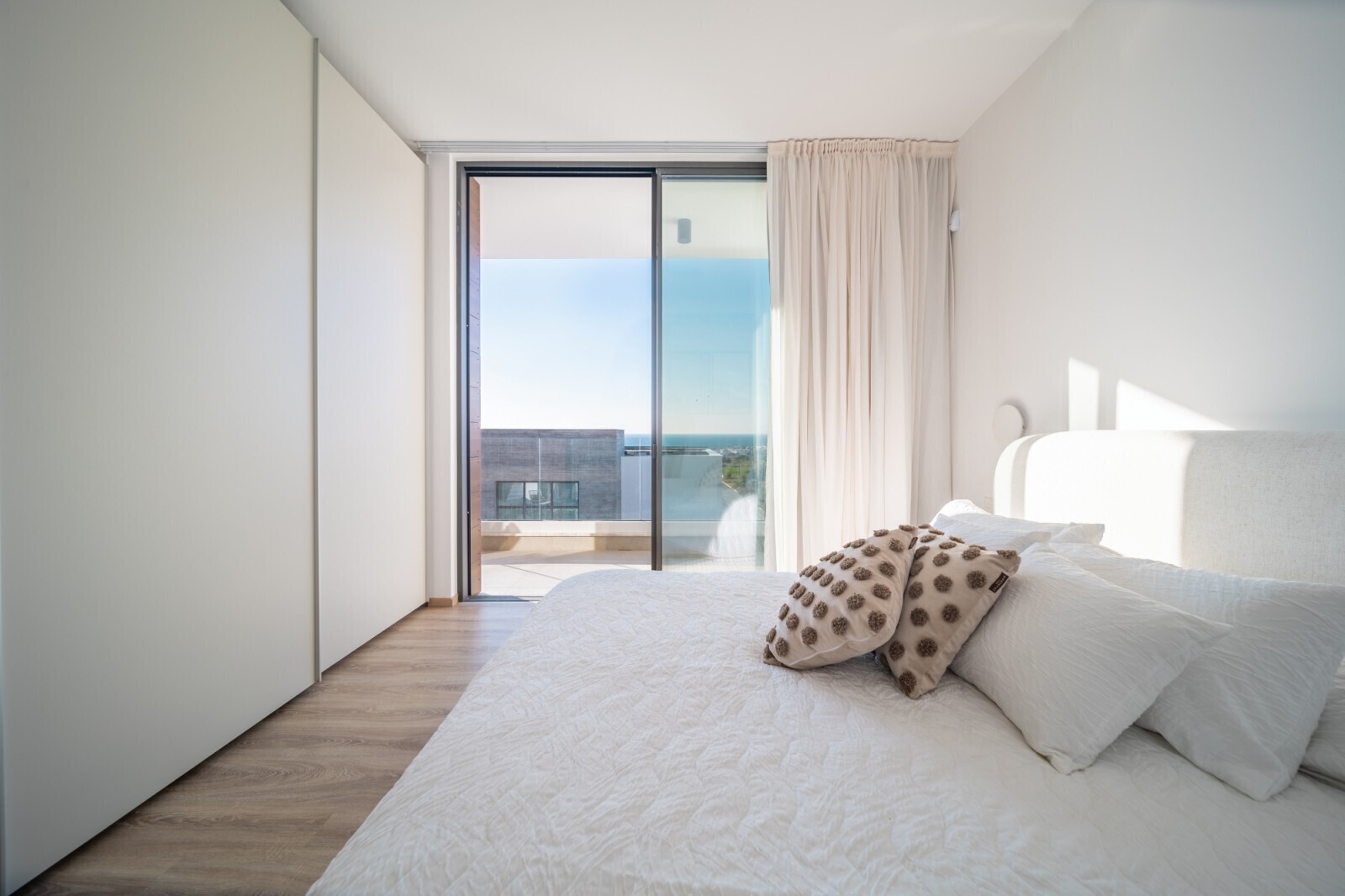 Schlafzimmer 1
